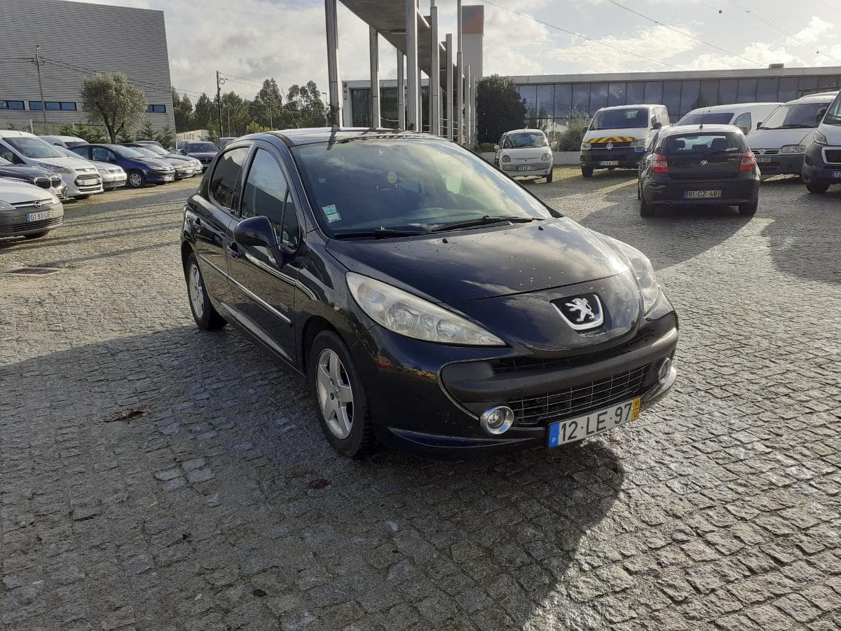 Peugeot 207 1.4 HDI · Ano 2010 — imagen 1