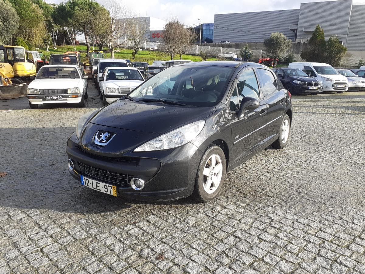 Peugeot 207 1.4 HDI · Ano 2010 — imagen 3