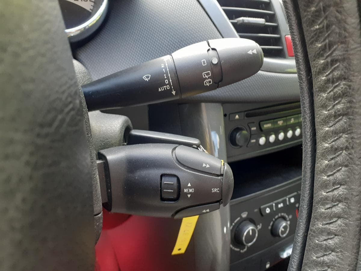 Peugeot 207 1.4 HDI · Ano 2010 — imagen 18