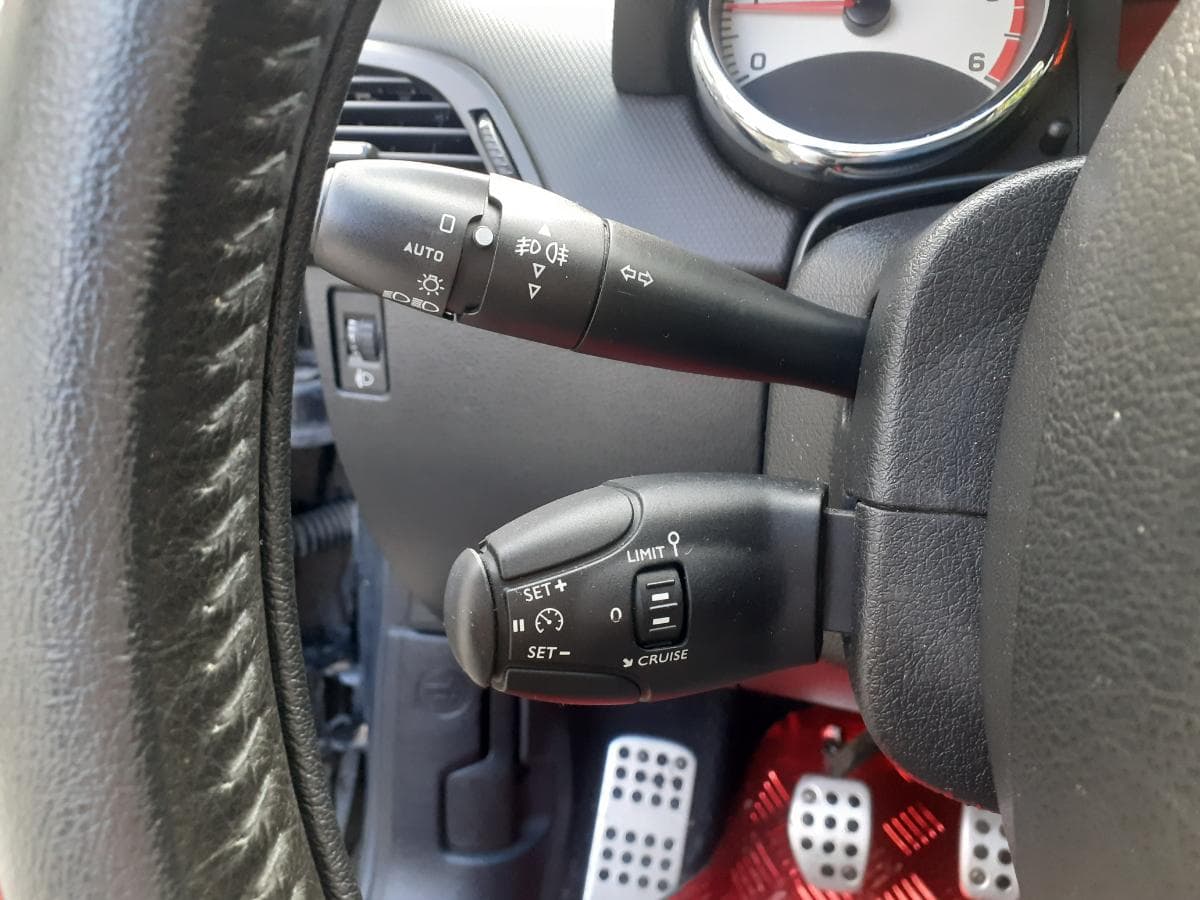 Peugeot 207 1.4 HDI · Ano 2010 — imagen 19