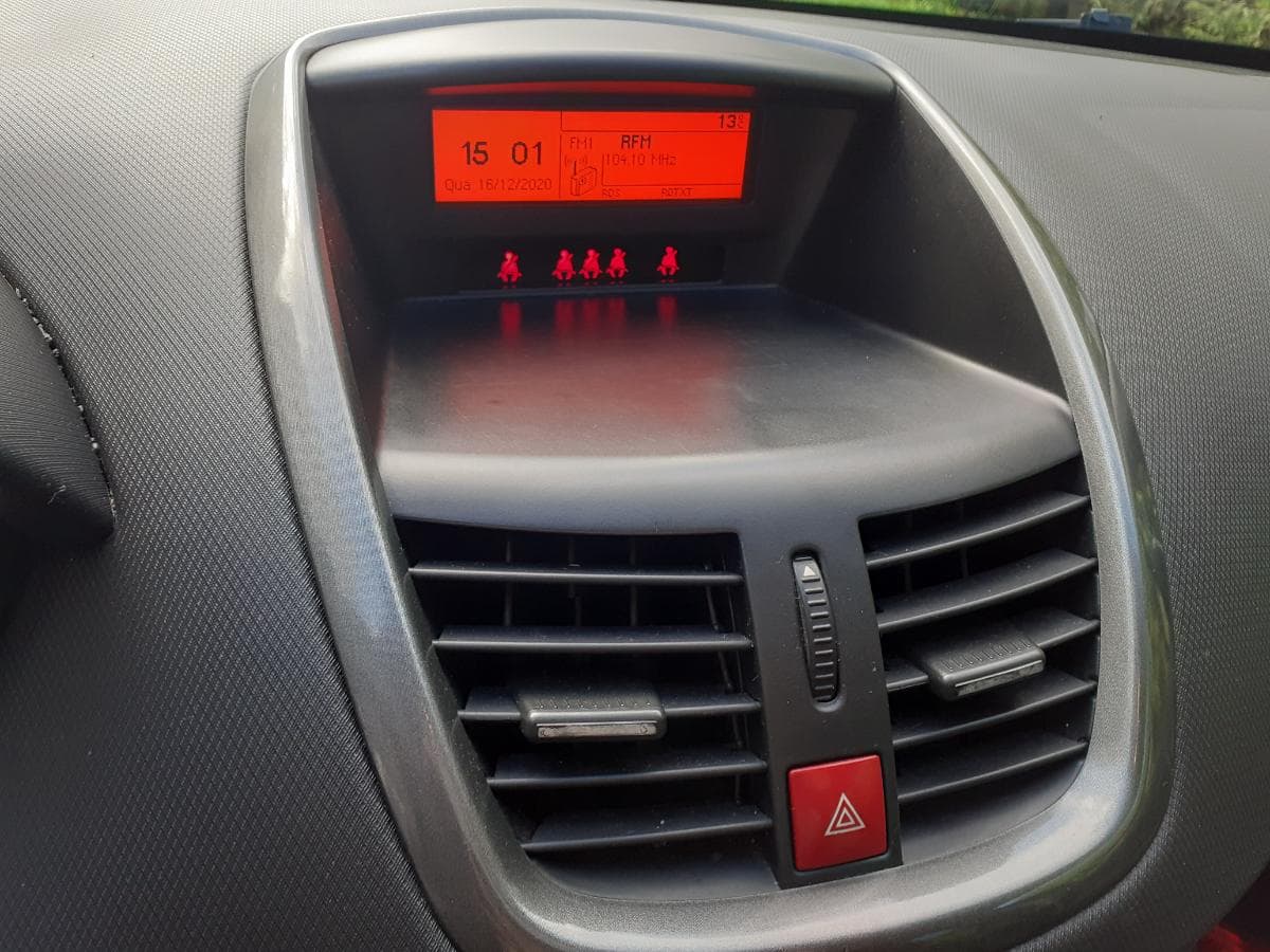 Peugeot 207 1.4 HDI · Ano 2010 — imagen 25