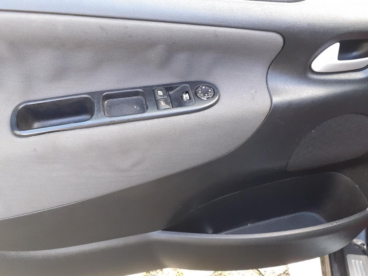 Peugeot 207 1.4 HDI · Ano 2010 — imagen 24