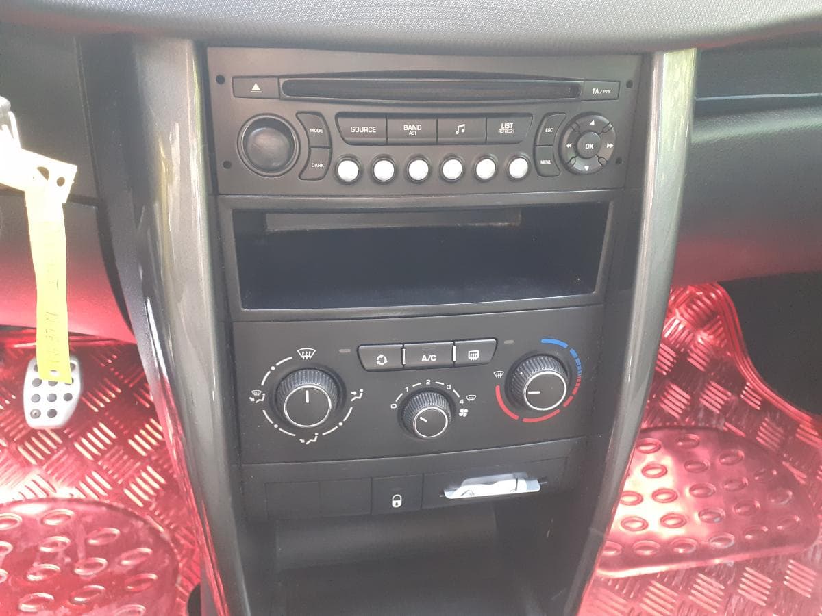 Peugeot 207 1.4 HDI · Ano 2010 — imagen 26