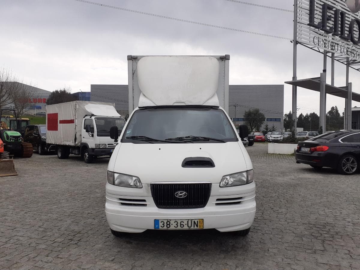 Hyundai H1 2.5D · Ano 2003 — image 2