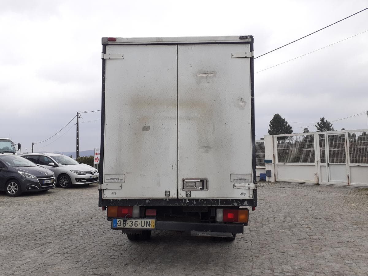 Hyundai H1 2.5D · Ano 2003 — image 5