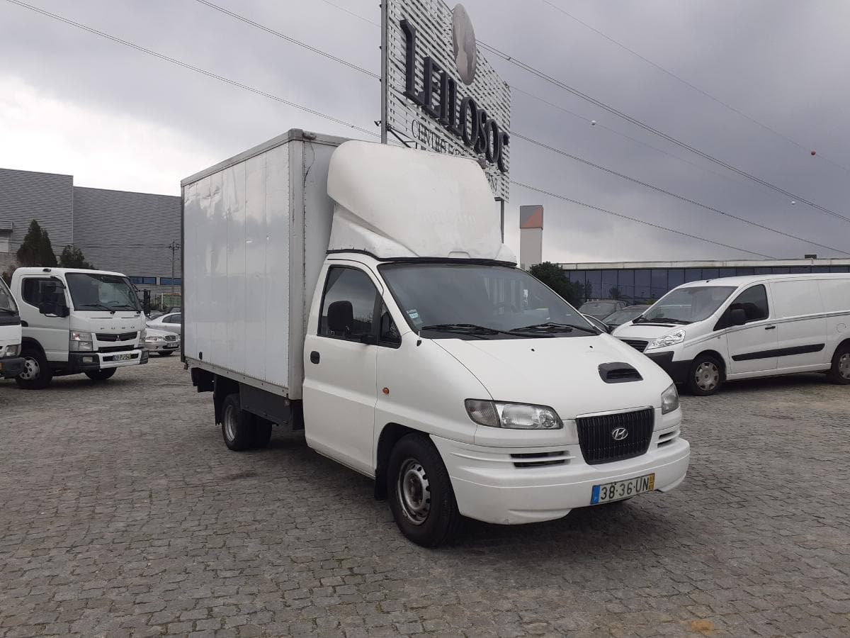 Hyundai H1 2.5D · Ano 2003 — image 1
