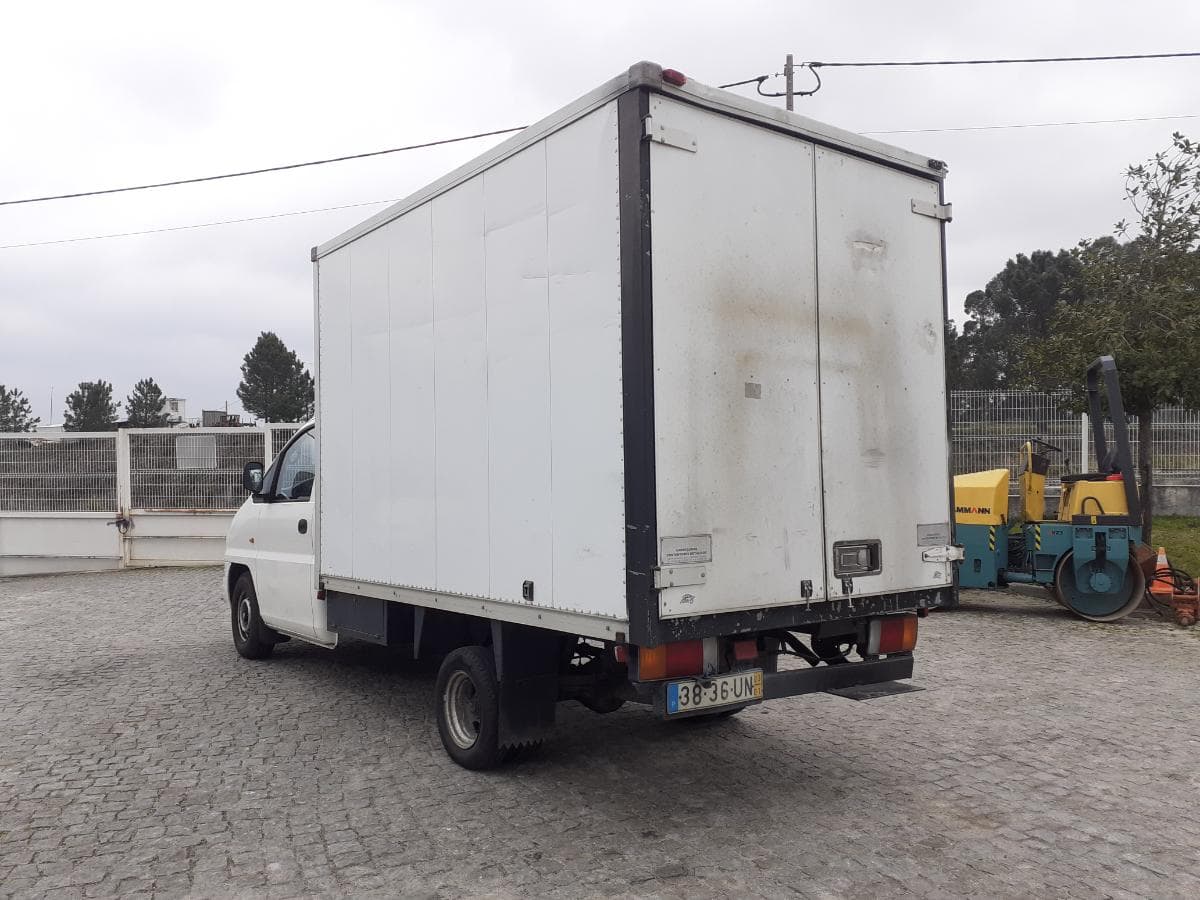 Hyundai H1 2.5D · Ano 2003 — image 6