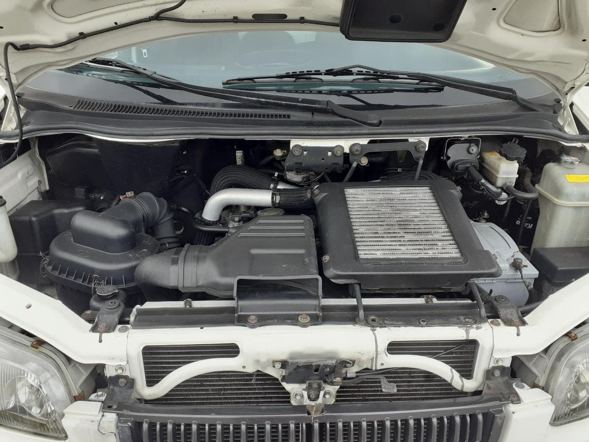 Hyundai H1 2.5D · Ano 2003 — image 8