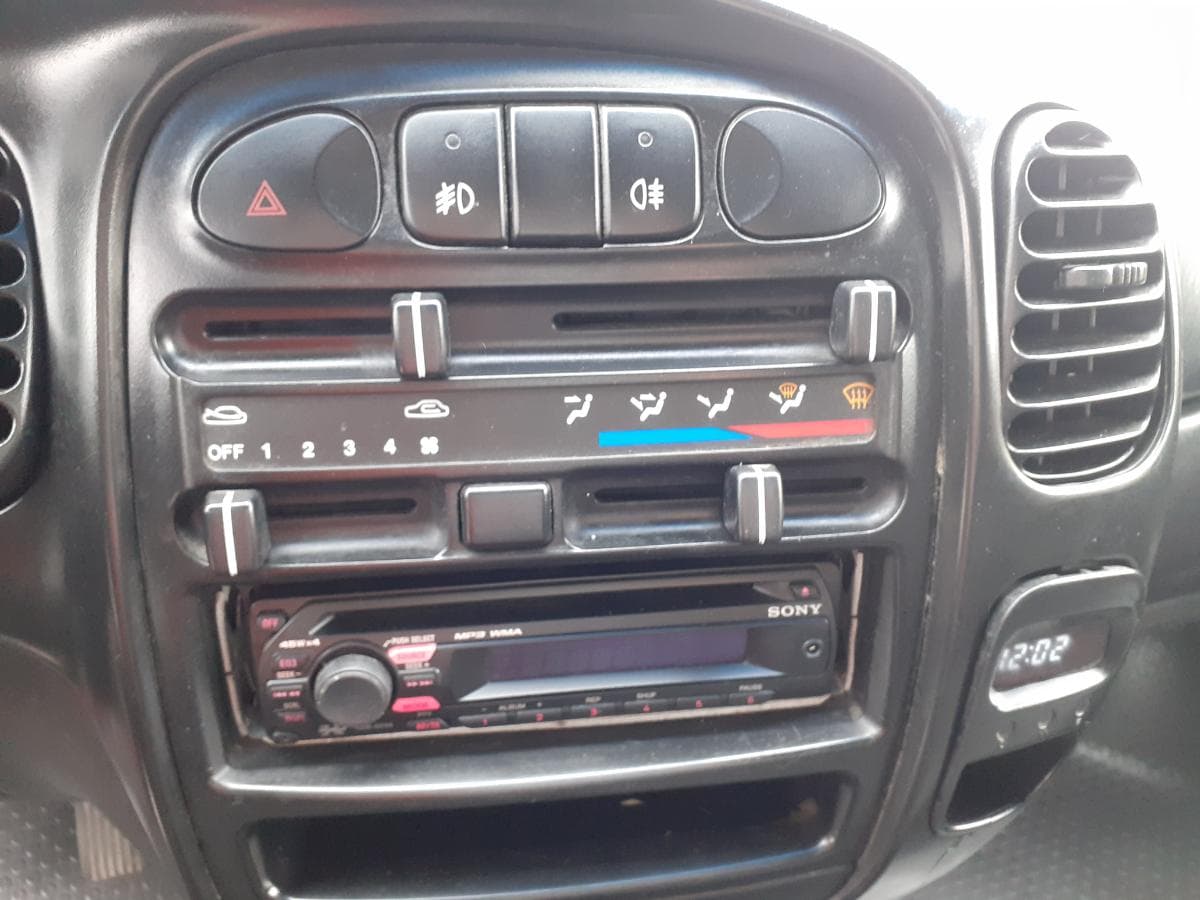 Hyundai H1 2.5D · Ano 2003 — image 18
