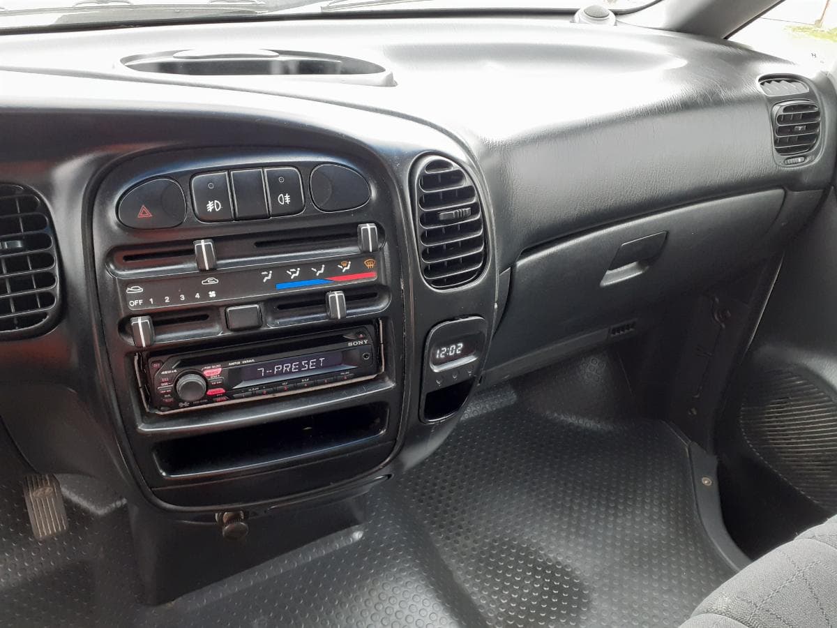Hyundai H1 2.5D · Ano 2003 — image 19