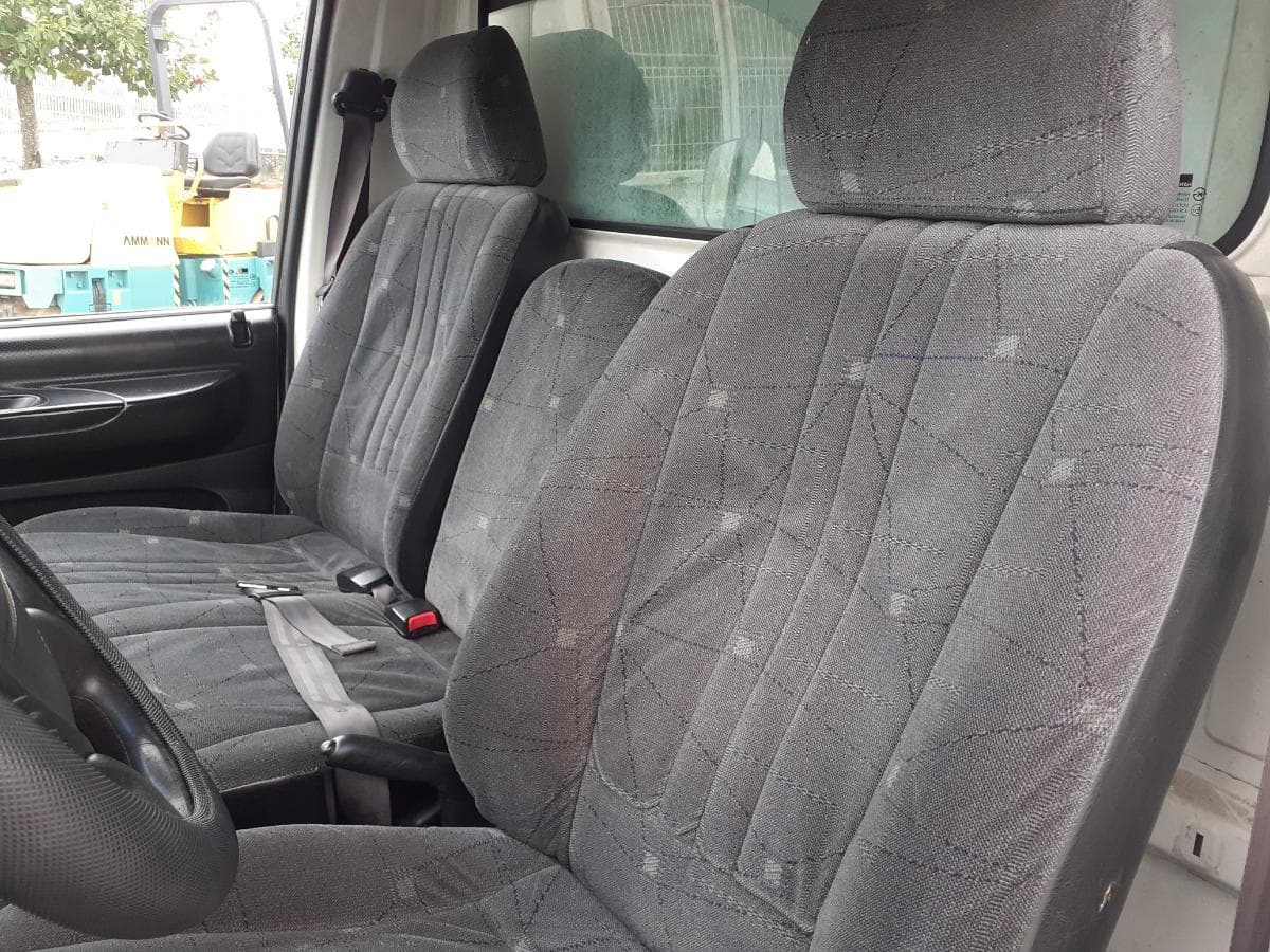 Hyundai H1 2.5D · Ano 2003 — image 21