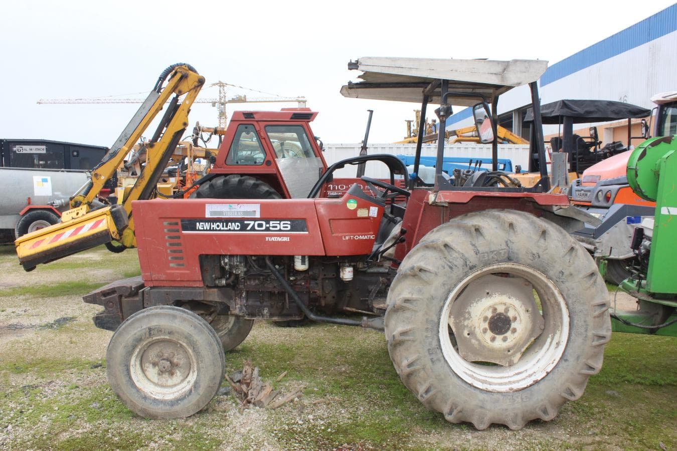 Trator agrícola NEW HOLLAND — image 3