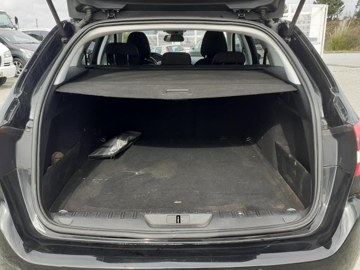 Peugeot 308 1.6 HDI · Ano 2018 — imagen 8