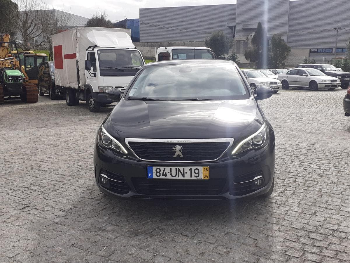 Peugeot 308 1.6 HDI · Ano 2018 — imagen 2
