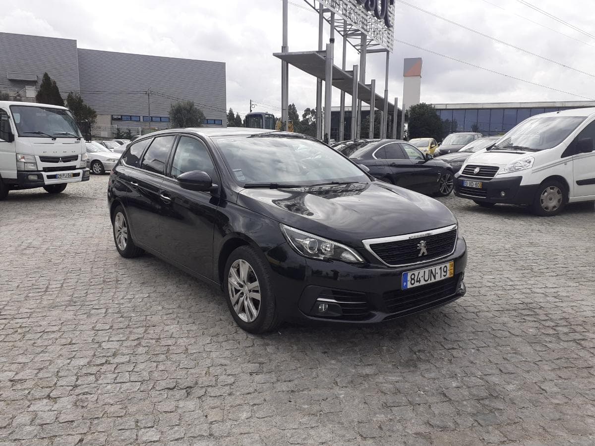 Peugeot 308 1.6 HDI · Ano 2018 — imagen 3