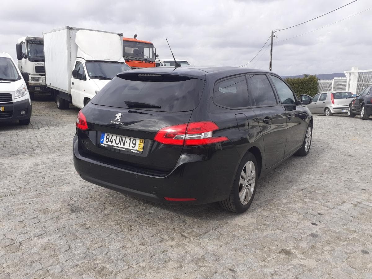 Peugeot 308 1.6 HDI · Ano 2018 — imagen 6