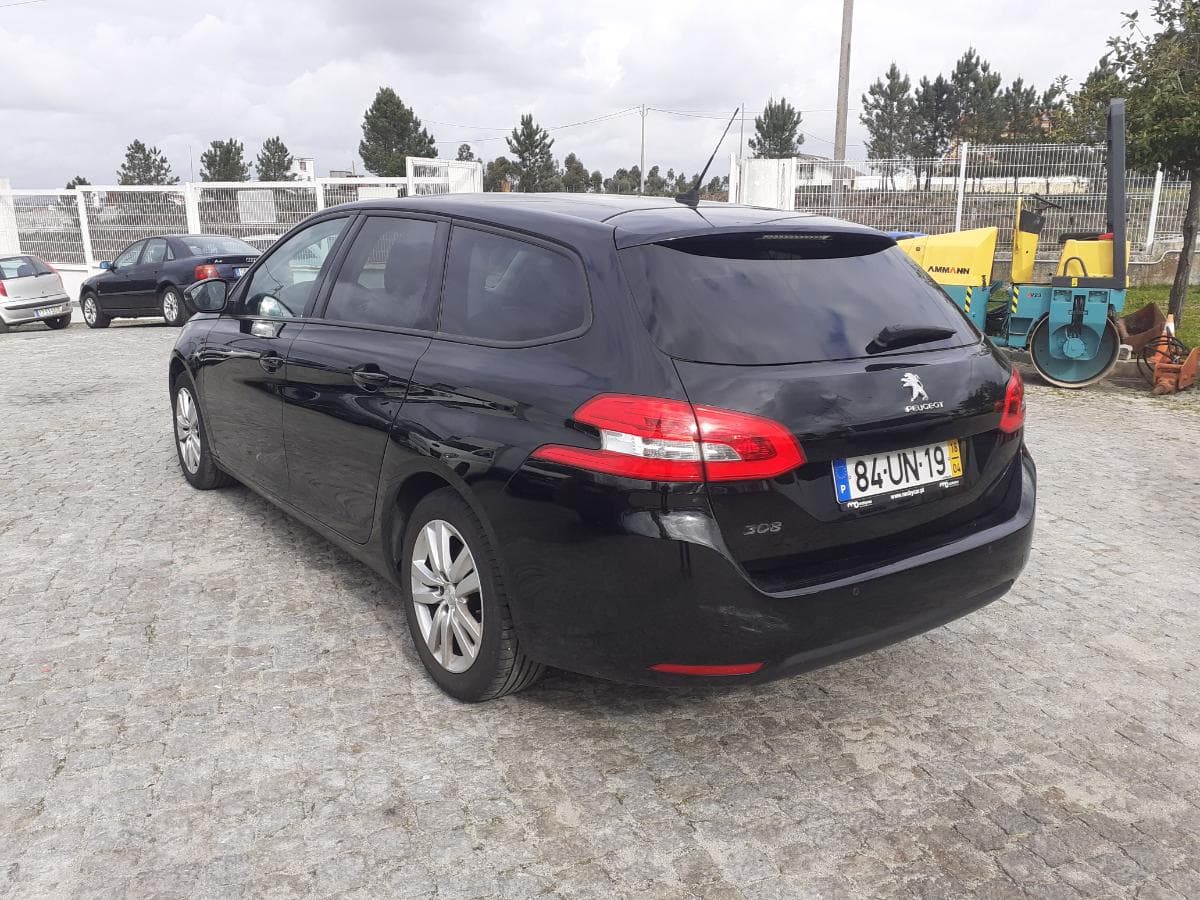 Peugeot 308 1.6 HDI · Ano 2018 — imagen 4