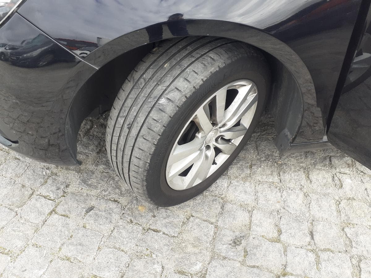 Peugeot 308 1.6 HDI · Ano 2018 — imagen 12