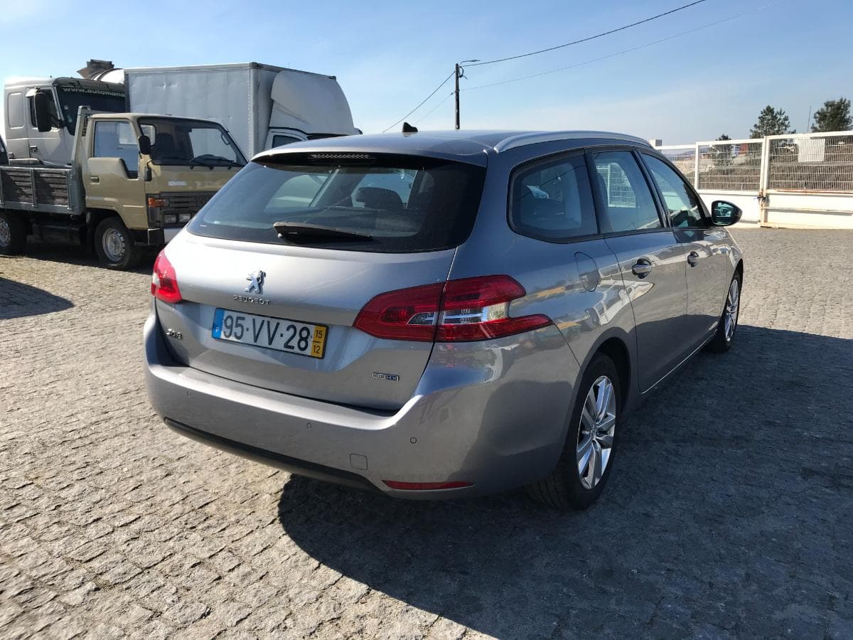 Peugeot 308 1.6 Blue HDI · Ano 2015 — imagem 6