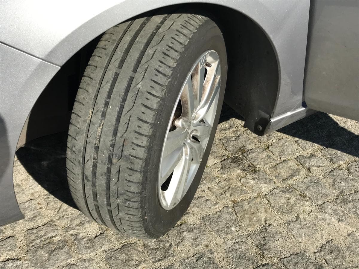 Peugeot 308 1.6 Blue HDI · Ano 2015 — imagem 13