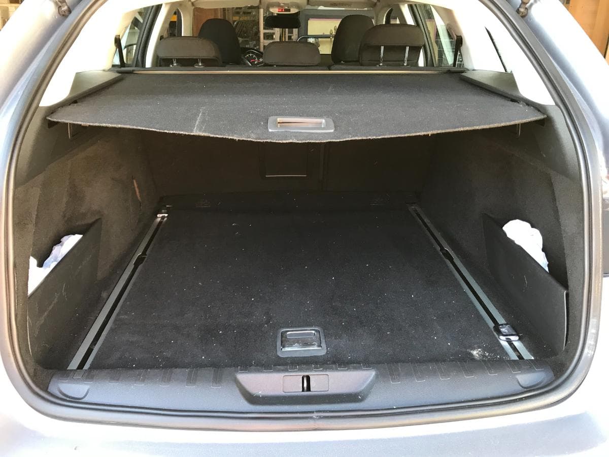 Peugeot 308 1.6 Blue HDI · Ano 2015 — imagem 10