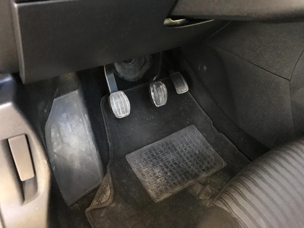 Peugeot 308 1.6 Blue HDI · Ano 2015 — imagem 22