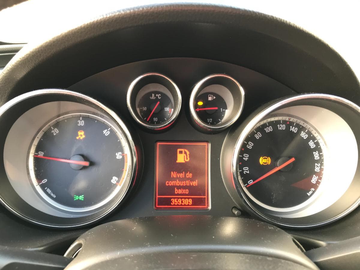 Opel Insígnia 2.0 CDTI · Ano 2010 — imagen 25