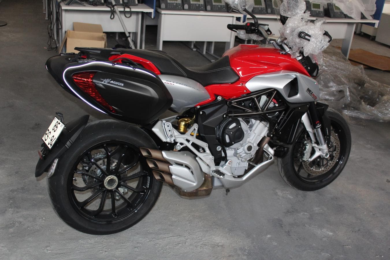 MV Augusta STRADALE 800 — image 5