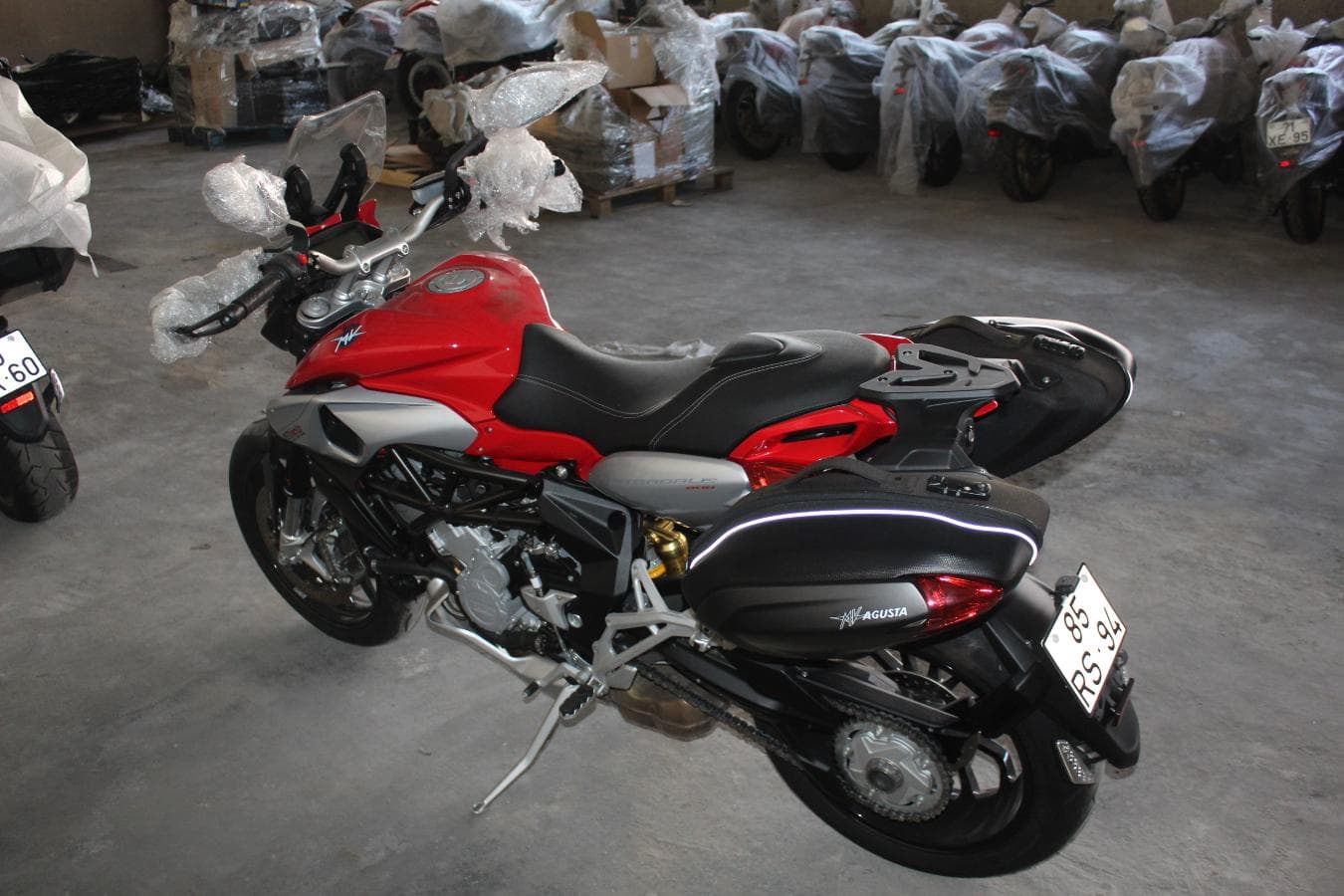 MV Augusta STRADALE 800 — image 4