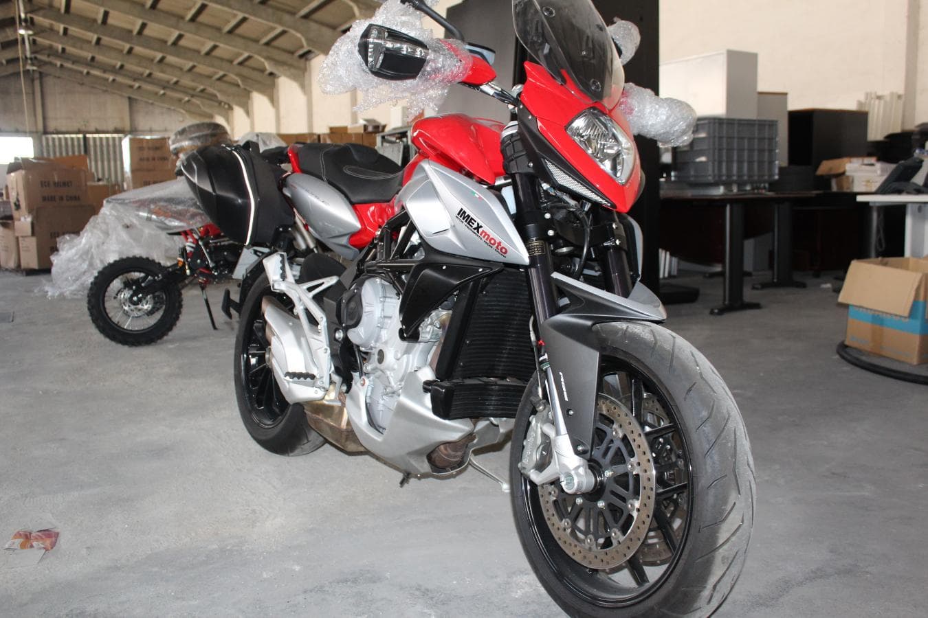 MV Augusta STRADALE 800 — image 3
