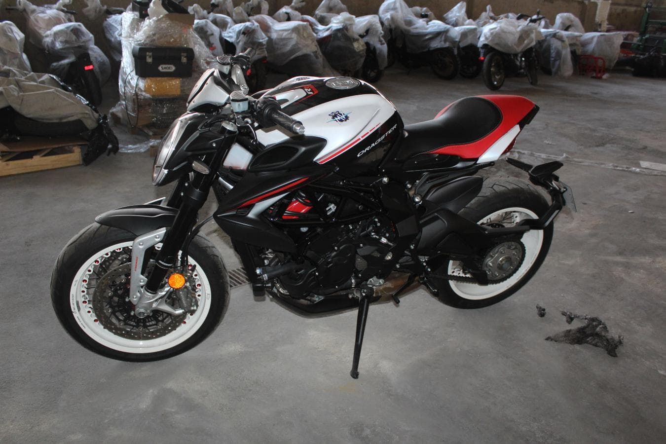 MV Augusta Dragster 800 RR — imagen 7