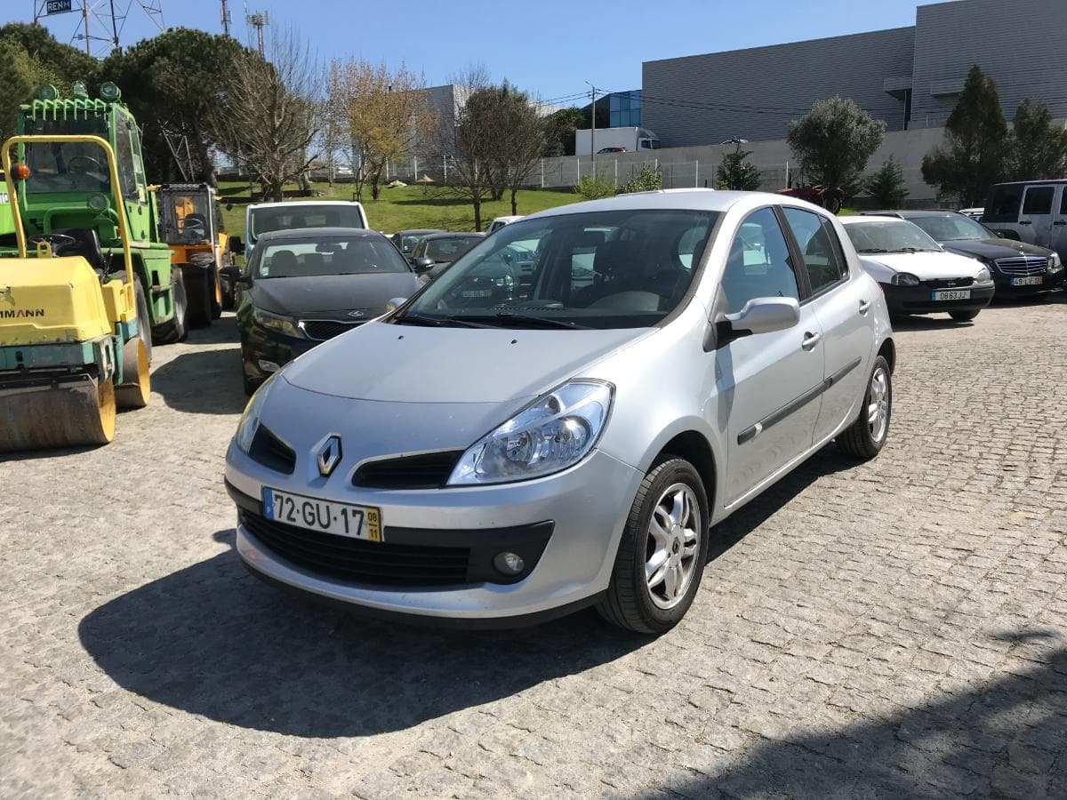 Renault Clio 1.5 DCI · Ano 2008 — image 3