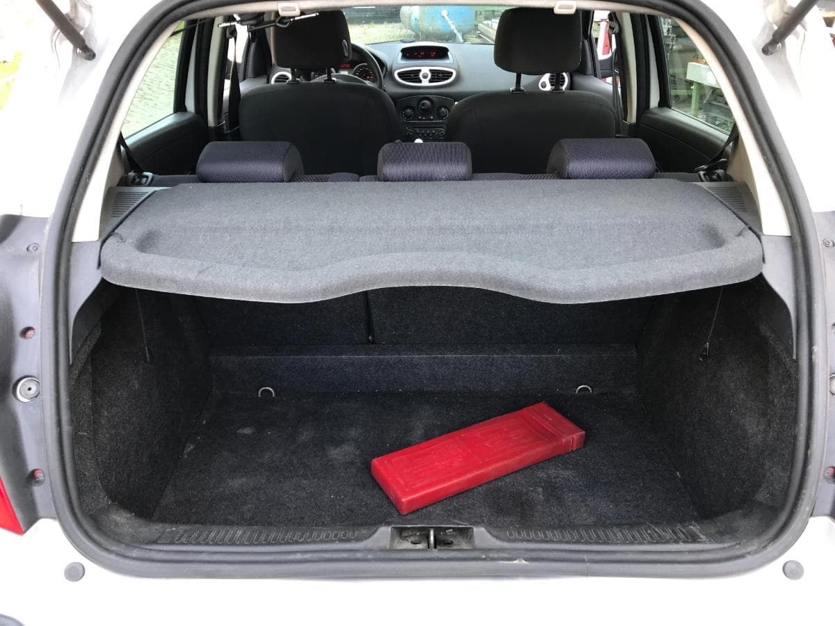 Renault Clio 1.5 DCI · Ano 2008 — image 13