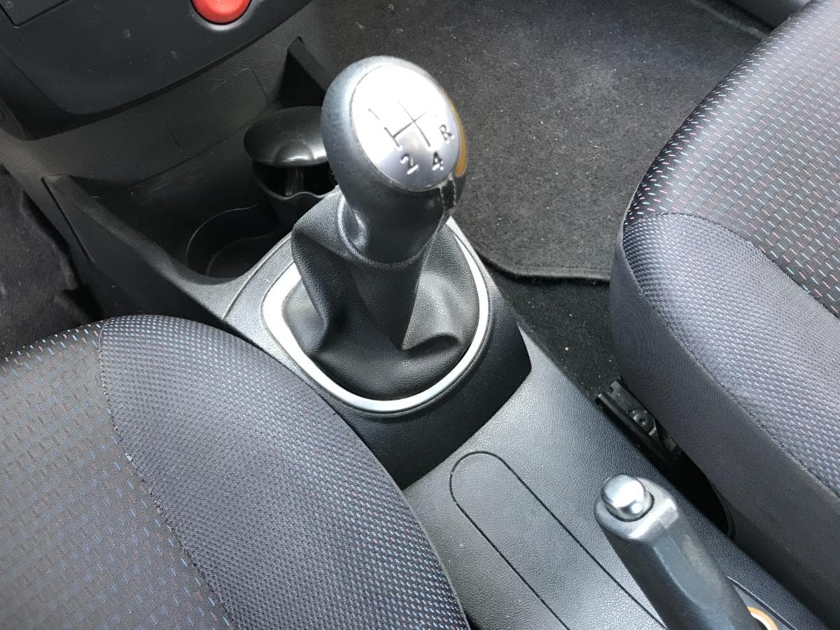 Renault Clio 1.5 DCI · Ano 2008 — image 21