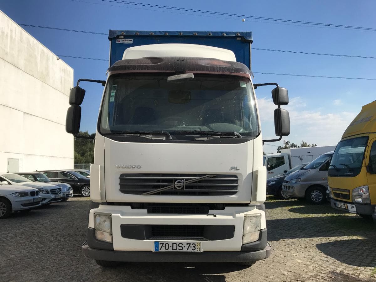 Volvo FL 280 · 18 Toneladas · Ano 2007 — image 2