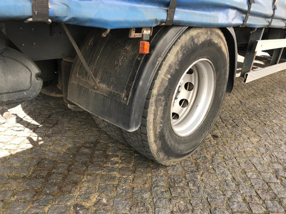 Volvo FL 280 · 18 Toneladas · Ano 2007 — image 10