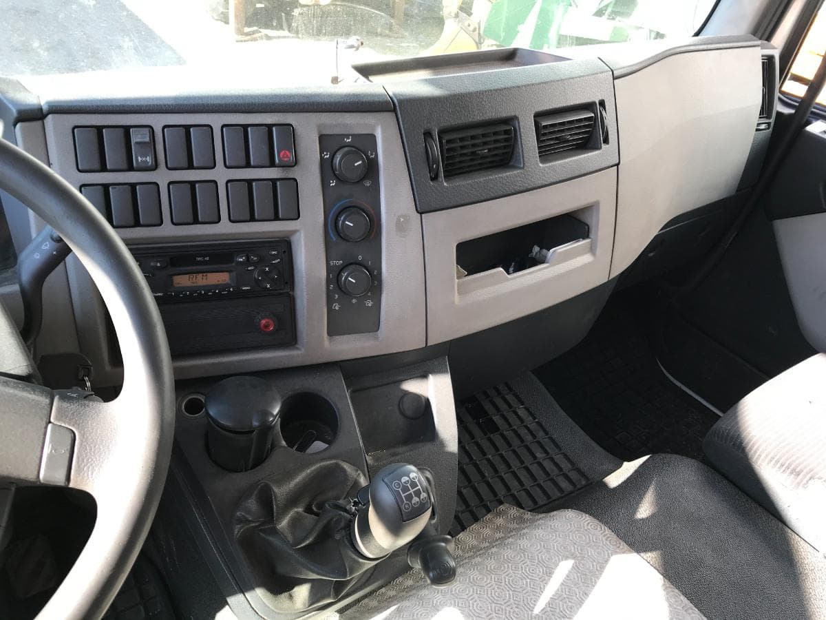Volvo FL 280 · 18 Toneladas · Ano 2007 — image 21