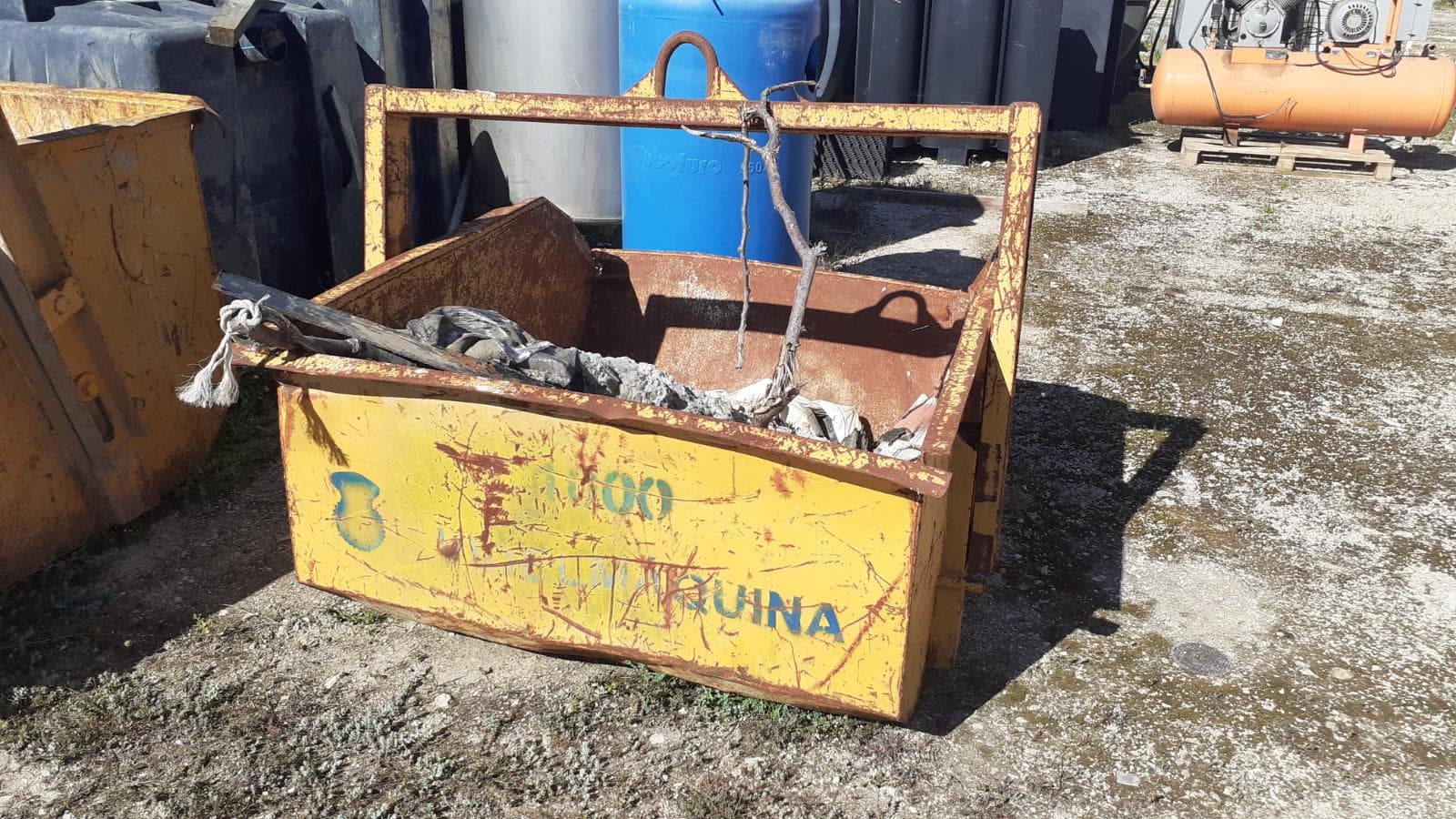 Caçamba Entulho — imagem 2