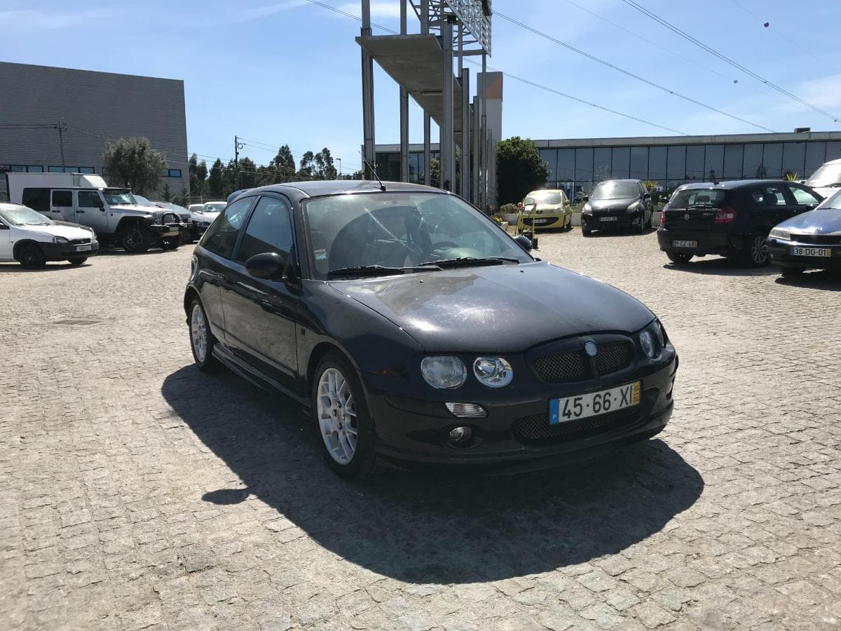 MG ZR · Ano 2004 — imagen 1