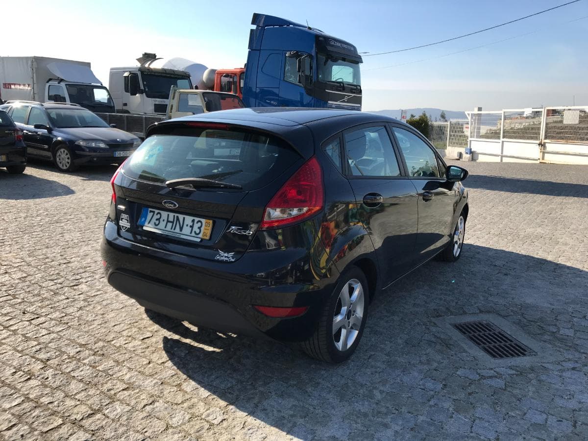 Ford Fiesta 1.4 TDCI · Ano 2009 — imagen 6