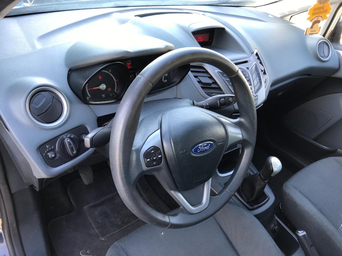 Ford Fiesta 1.4 TDCI · Ano 2009 — imagen 19