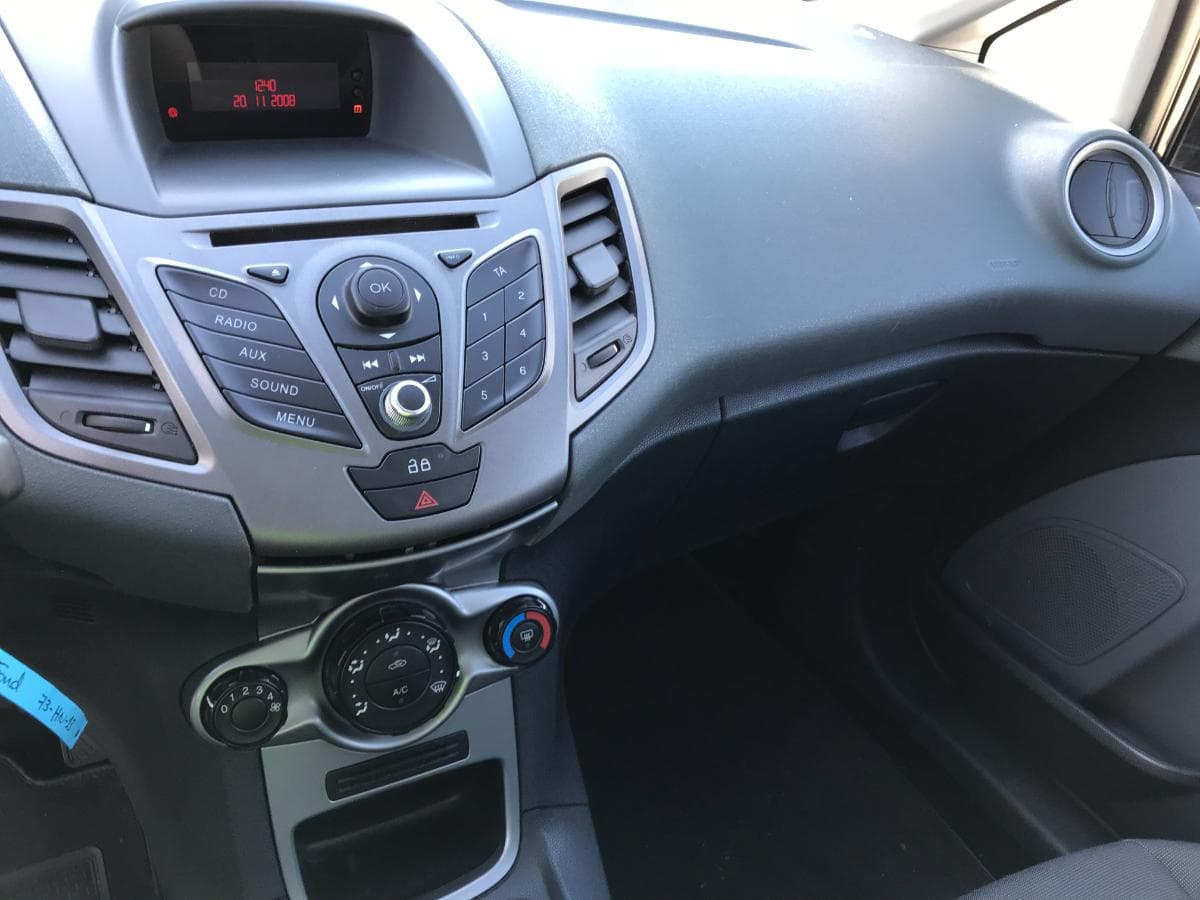 Ford Fiesta 1.4 TDCI · Ano 2009 — imagen 21