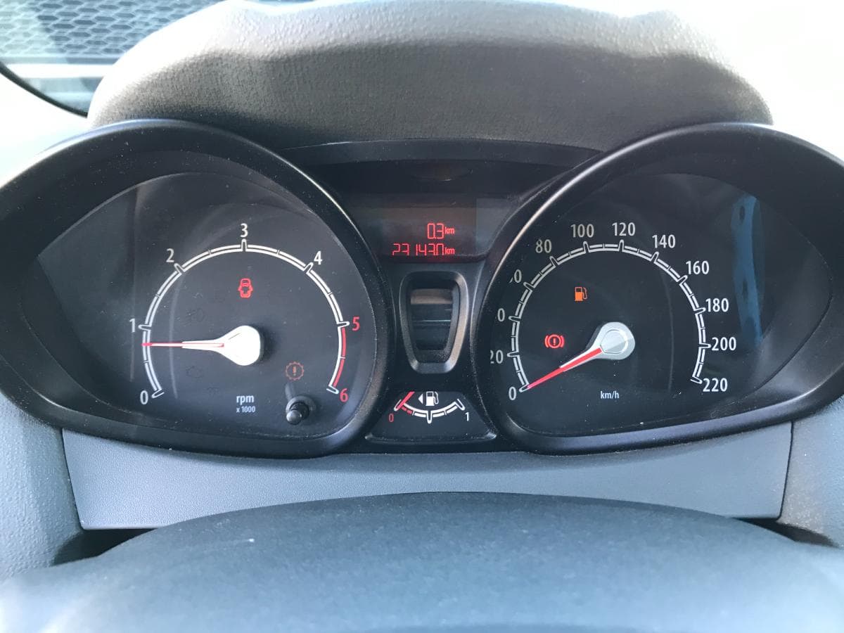 Ford Fiesta 1.4 TDCI · Ano 2009 — imagen 26