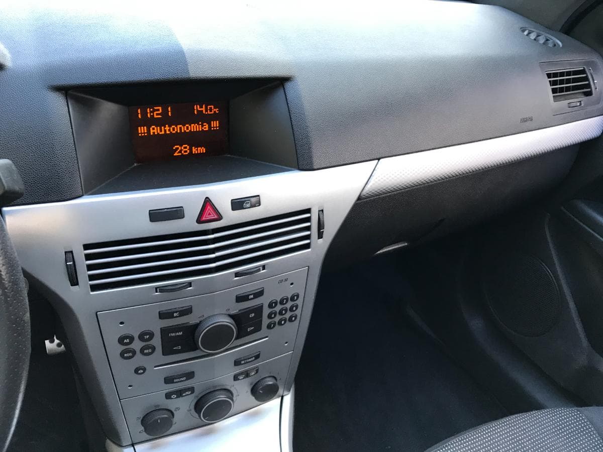 Opel Astra 1.3 CDTI · Ano 2006 — imagem 29