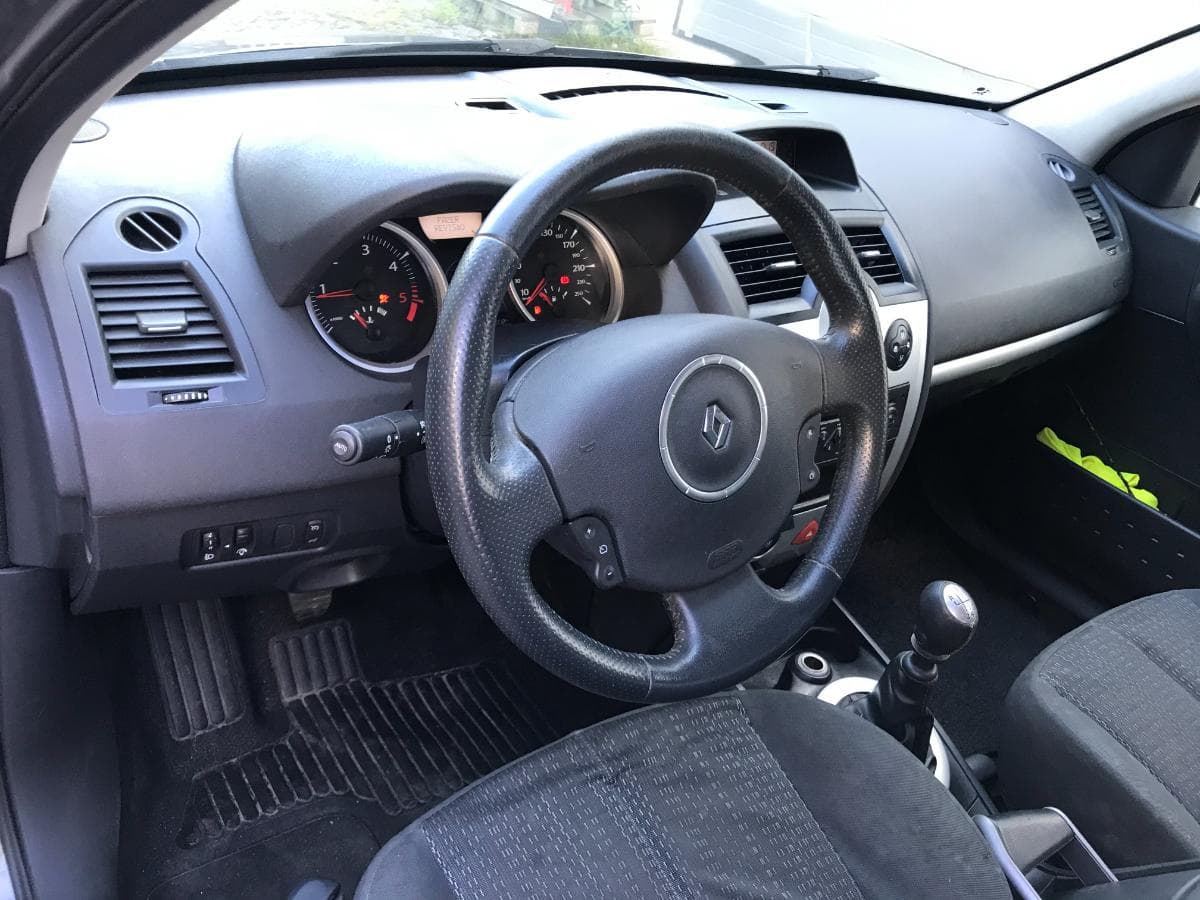 Renault Mégane 1.5 DCI · Ano 2009 — imagem 18