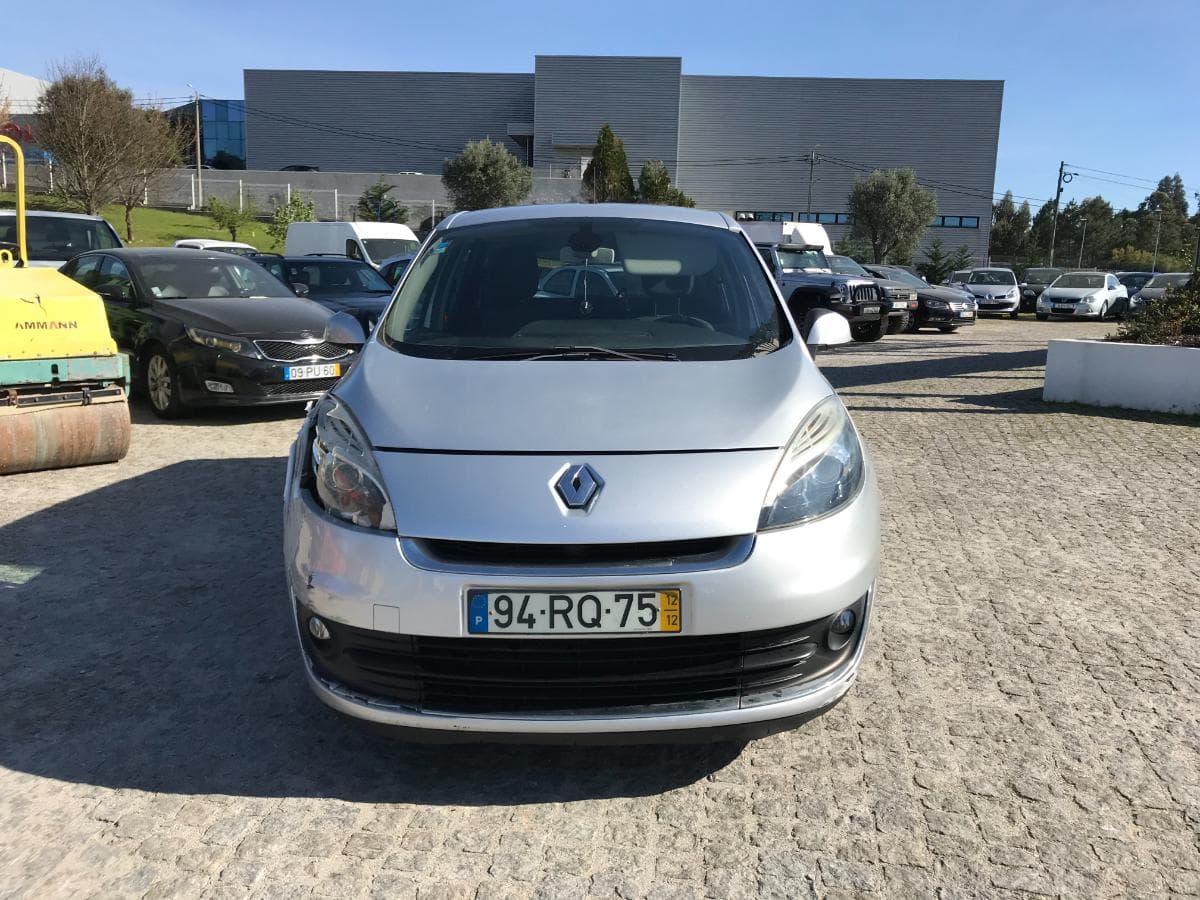 Renault Grand Scénic 1.6 DCI · Ano 2012 — imagem 2