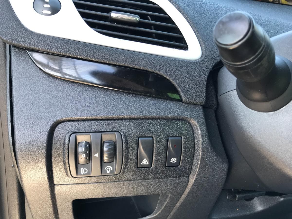 Renault Grand Scénic 1.6 DCI · Ano 2012 — imagem 28