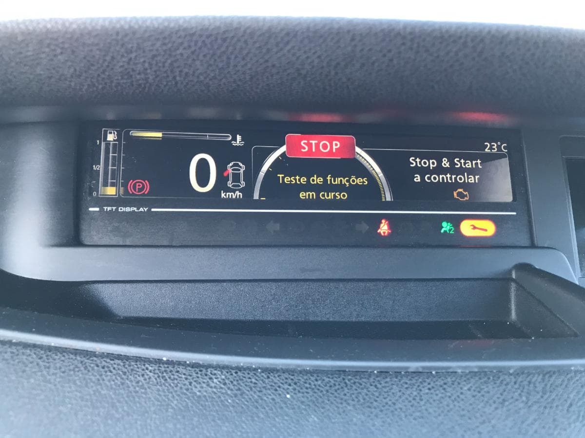 Renault Grand Scénic 1.6 DCI · Ano 2012 — imagem 33