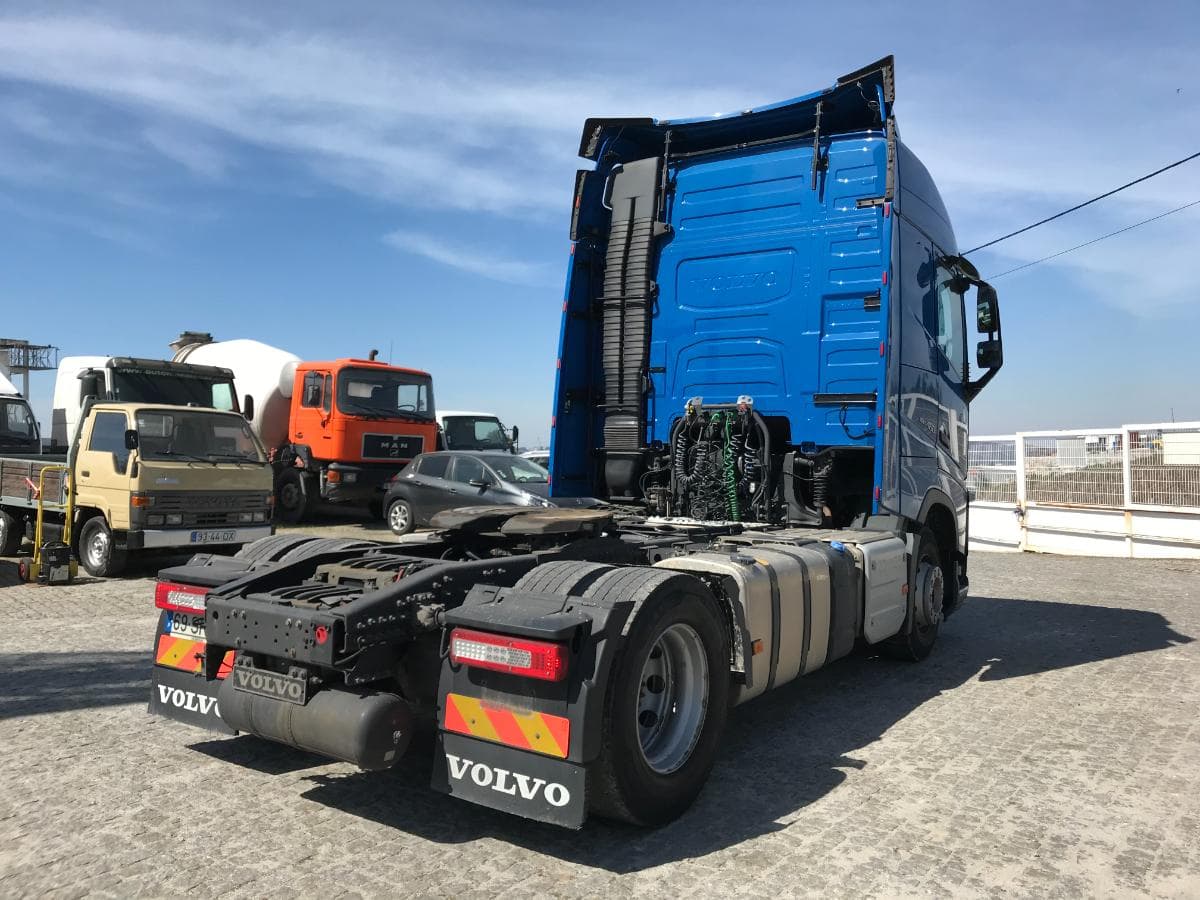 Volvo FH 460 · Ano 2017 — imagem 4