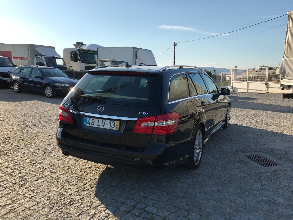 Mercedes-Benz E250 CDI AMG · Ano 2011 — imagen 4